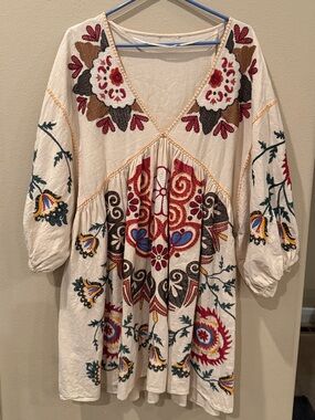 Zara Cream Midi Dress with Multicolor Floral Embroidery